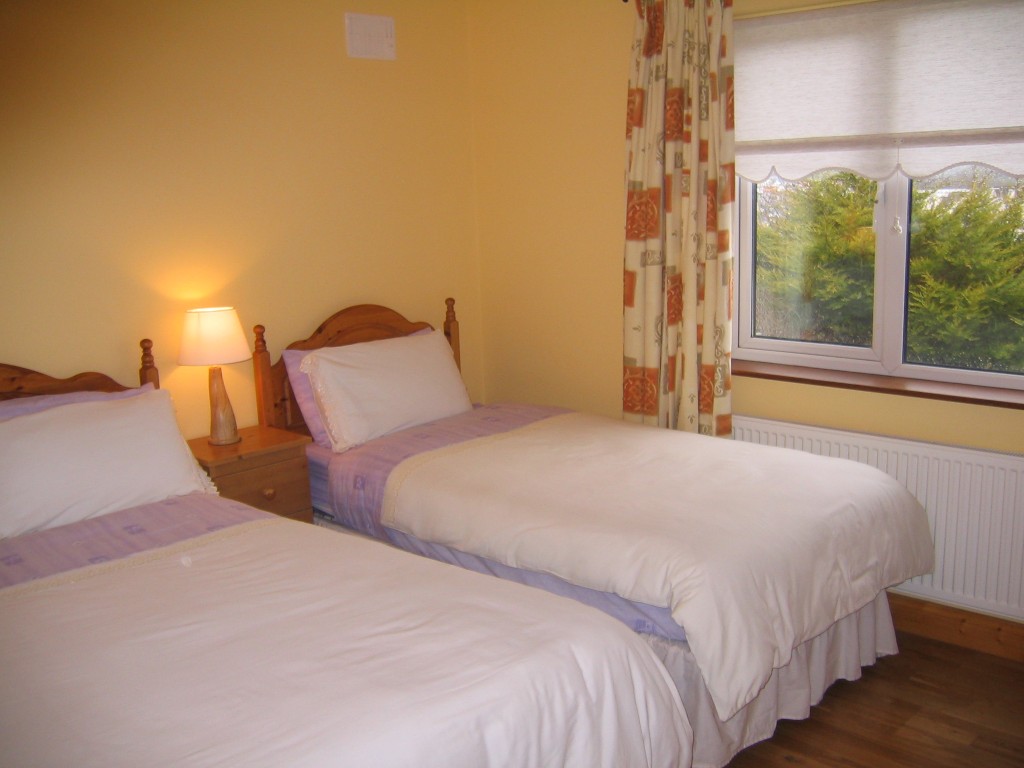 Bartra Family Room Self Catering Carrick on Shannon Carrick Holiday Homes